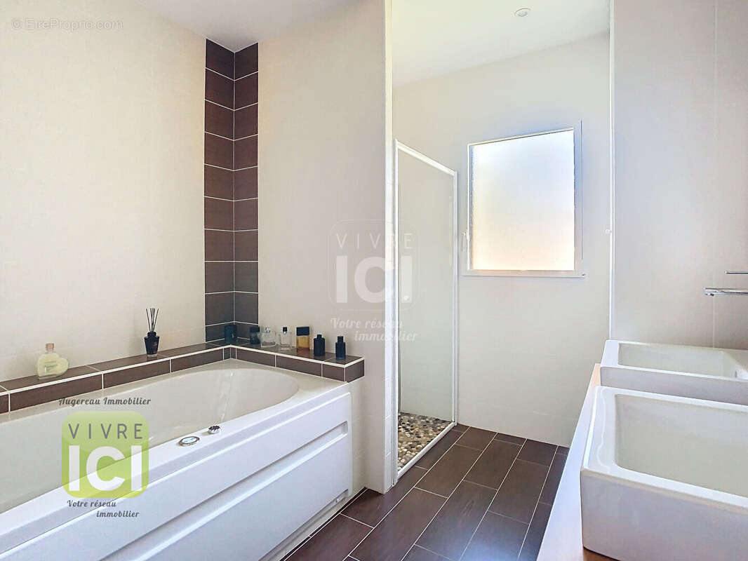 Maison de plain-pied 163.85 m2 - photo 12