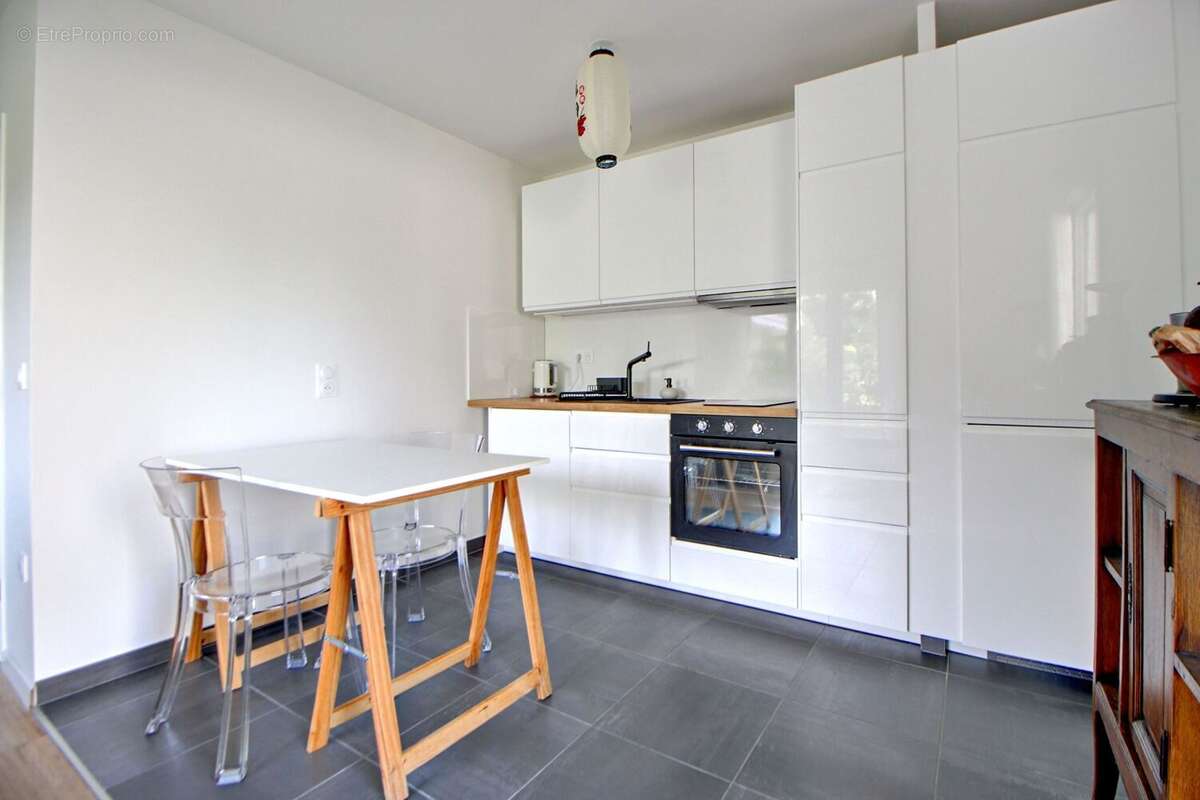 Appartement à VERNEUIL-SUR-SEINE