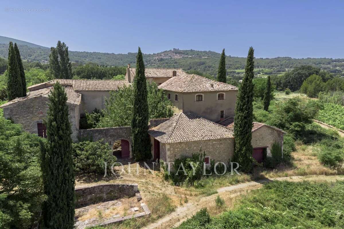 Maison à BONNIEUX