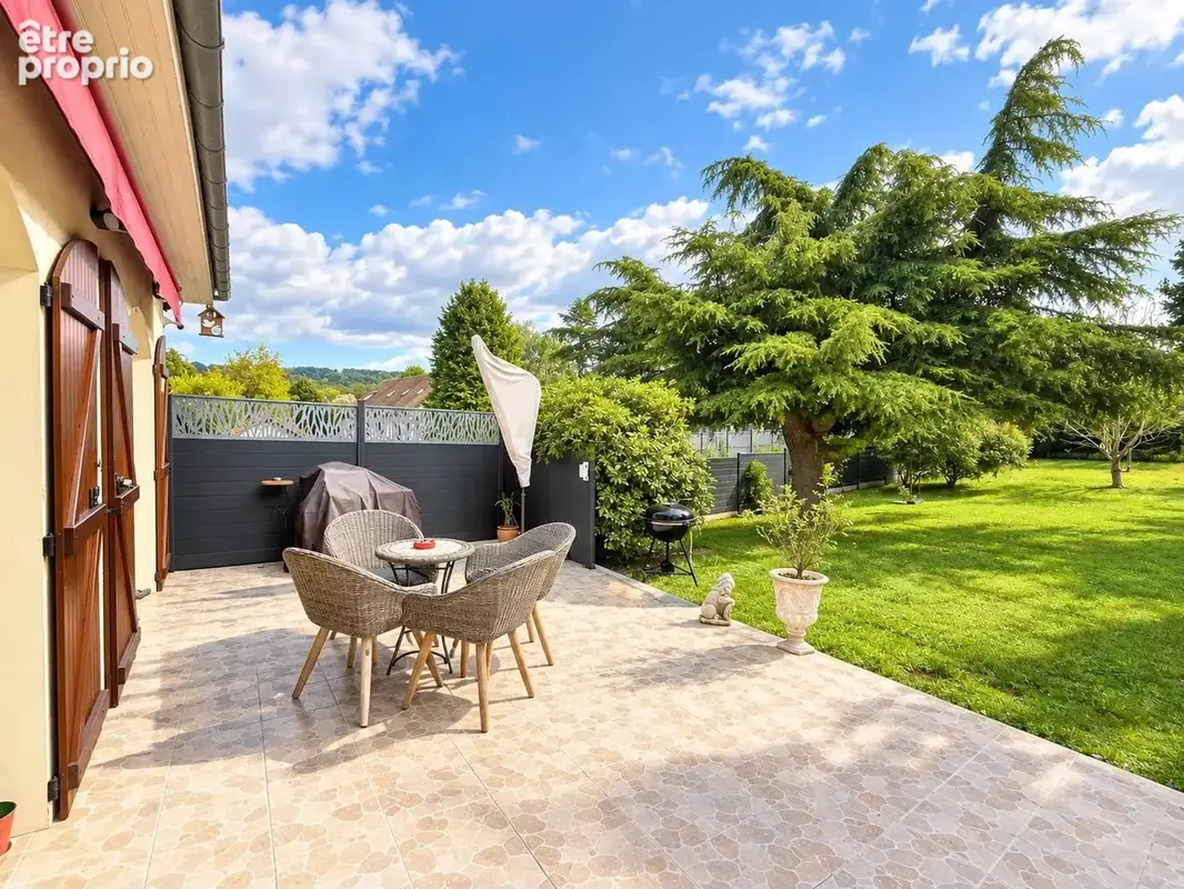 Maison avec de beaux volumes au calme et proche commodités - photo 5