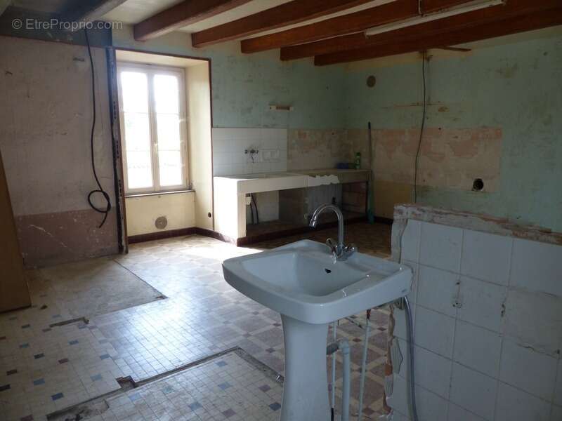 Maison à SAINT-LOUP-LAMAIRE