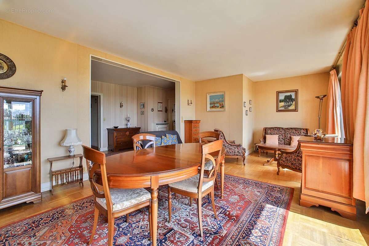 Appartement à PARIS-19E