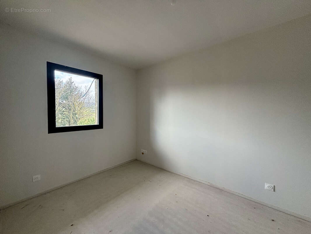 Maison à SAINT-FORGEUX