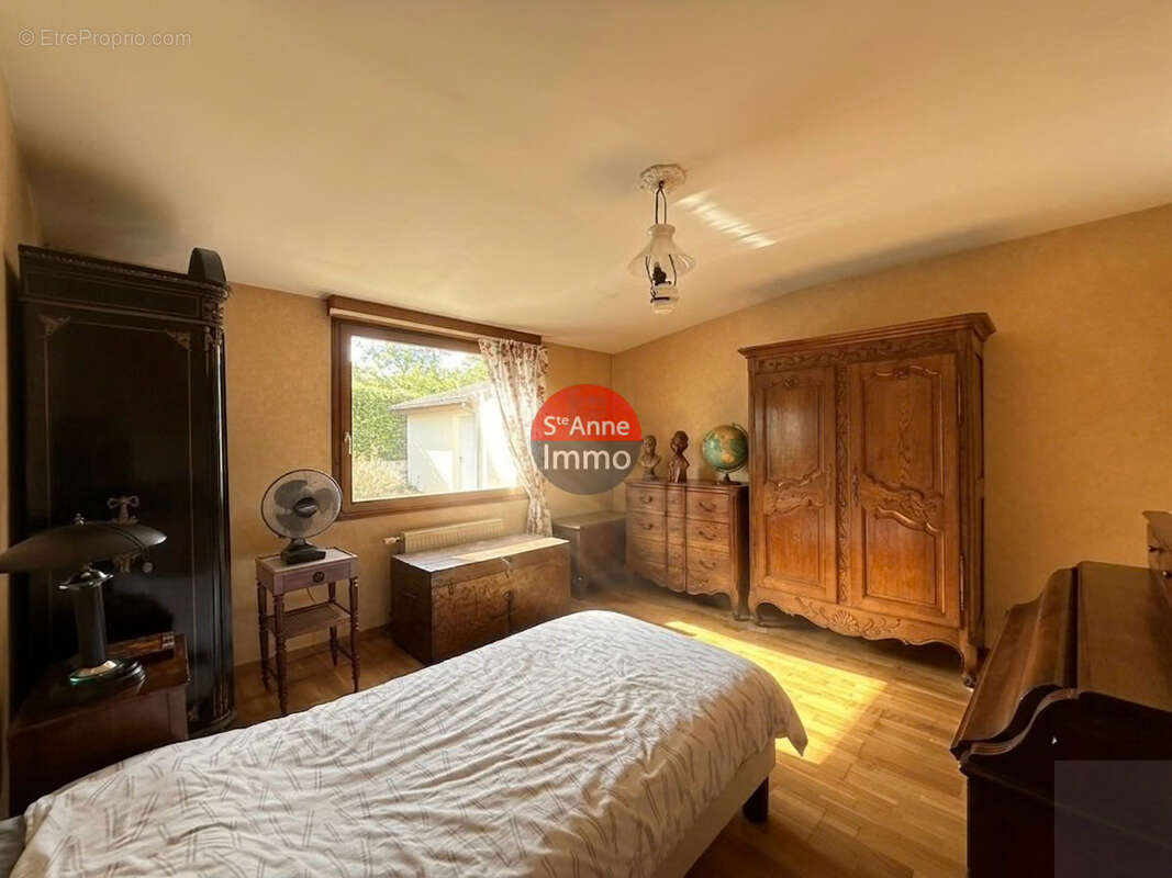 Amiens - quartier plein sud - 104m2 - t3 - cave - garage - jardin - cour - places de parking - photo 13