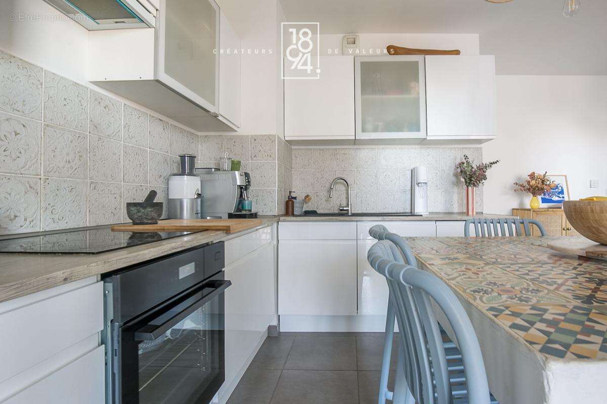 Appartement à MARSEILLE-3E