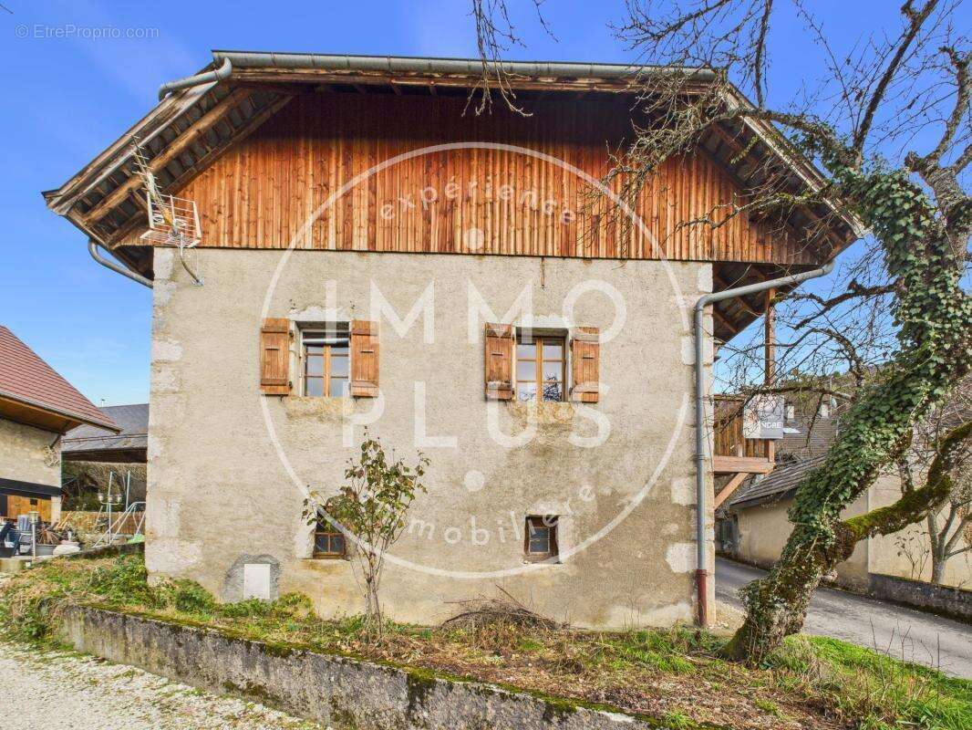 Maison à GRUFFY