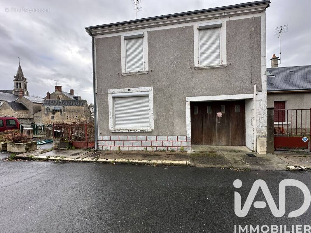 Photo 1 - Maison à PRUNIERS