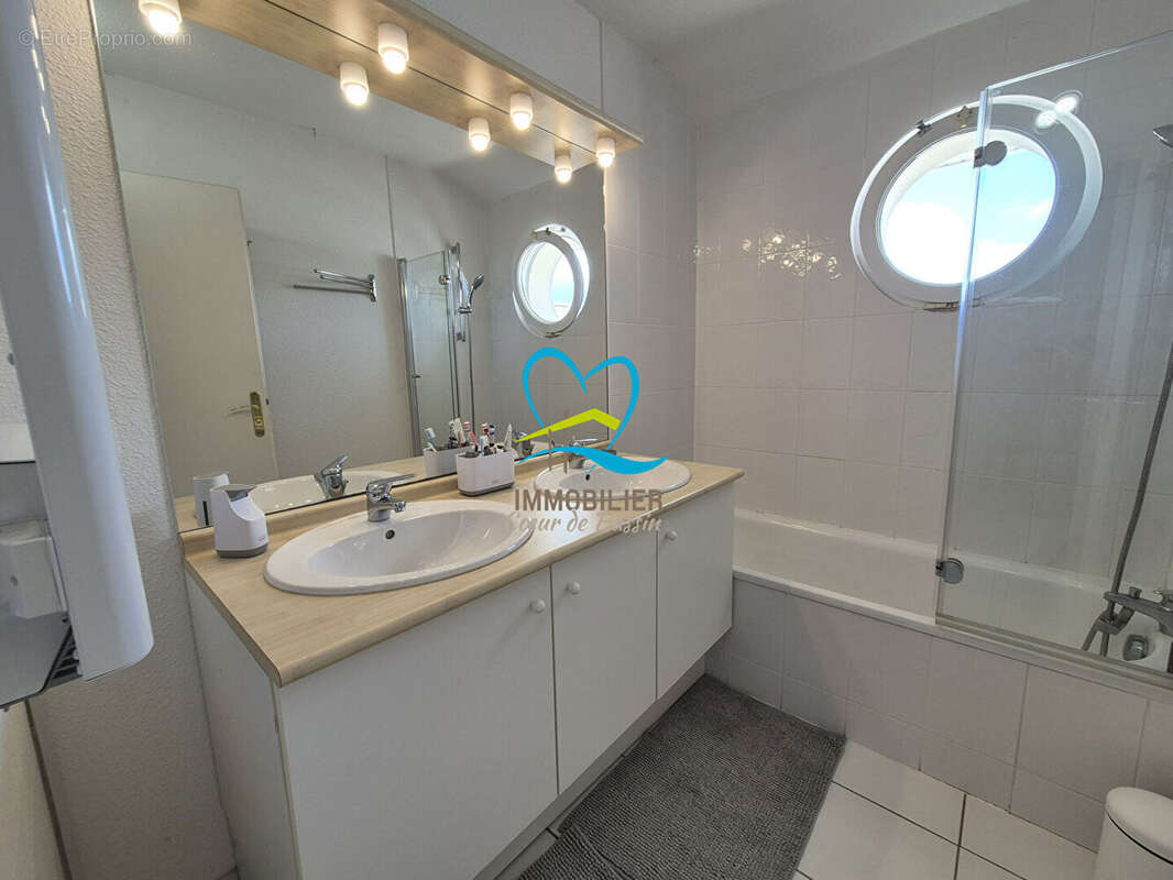 Appartement  3 pièce(s) 64.41 m2 VUE BASSIN - photo 10