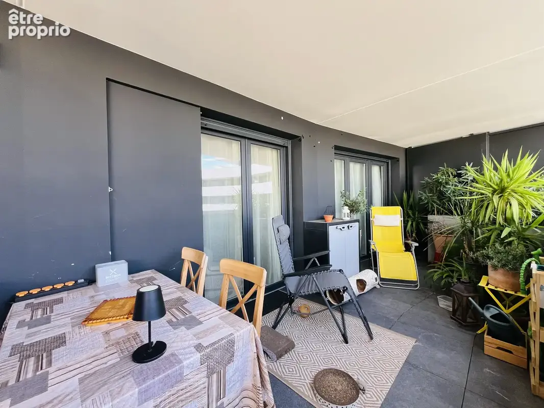 LE CAP D'AGDE - CENTRE PORT - T2 récent avec grande terrasse et garage - photo 8
