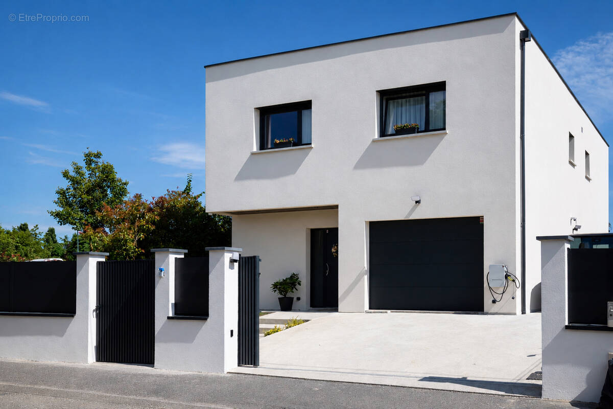 Maison à TOMBLAINE