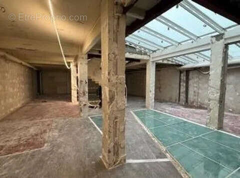 Commerce à PARIS-17E