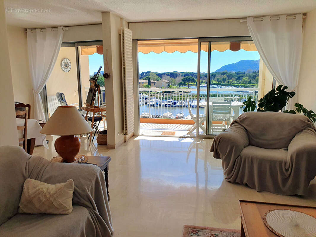 Appartement à MANDELIEU-LA-NAPOULE