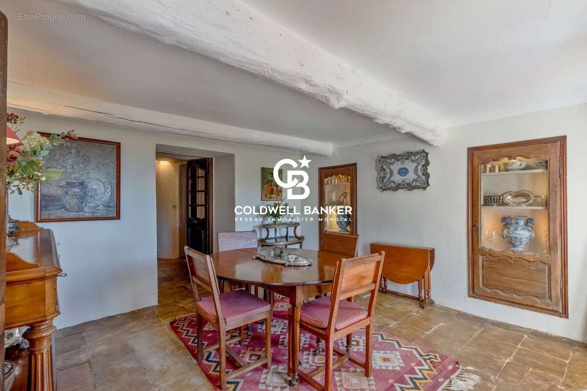 Maison à LA GARDE-FREINET