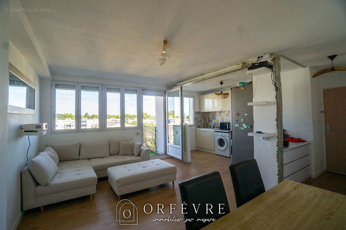 Appartement à CASTELNAU-LE-LEZ