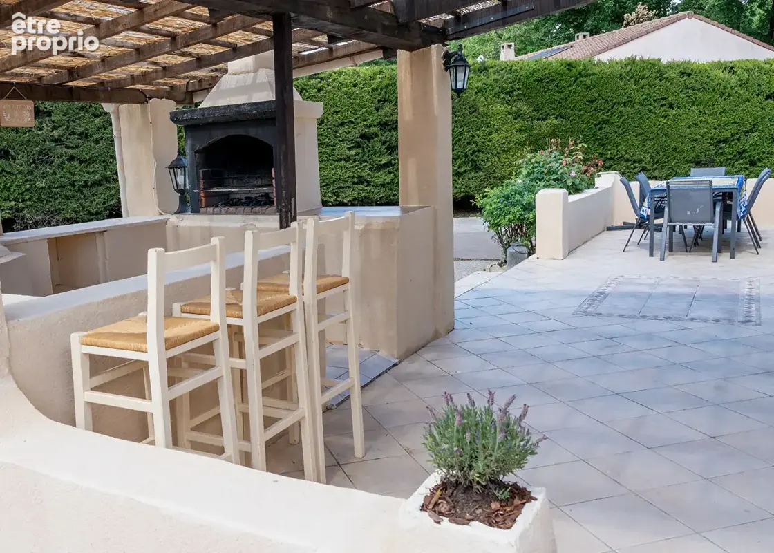 Garéoult Maison 5 pièces avec piscine au calme et proche des commodités - photo 13