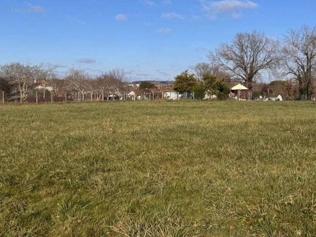 Terrain à PERIGUEUX