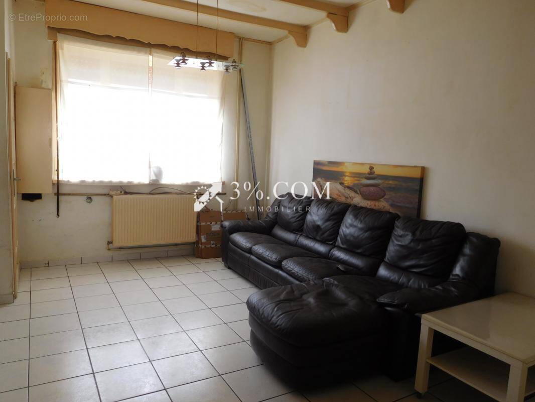 Maison 4 chambres avec extérieur, à améliorer - photo 3
