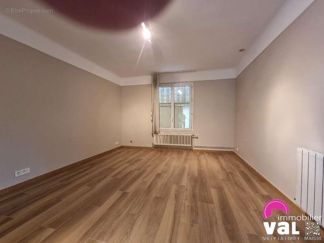 Maison à SAINT-FARGEAU-PONTHIERRY