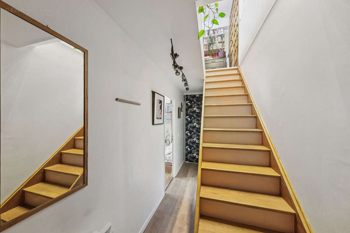 Appartement à LES LILAS