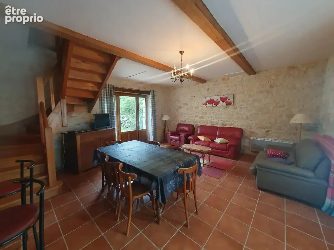 Agréable maison en pierres avec un gite et piscine - photo 22