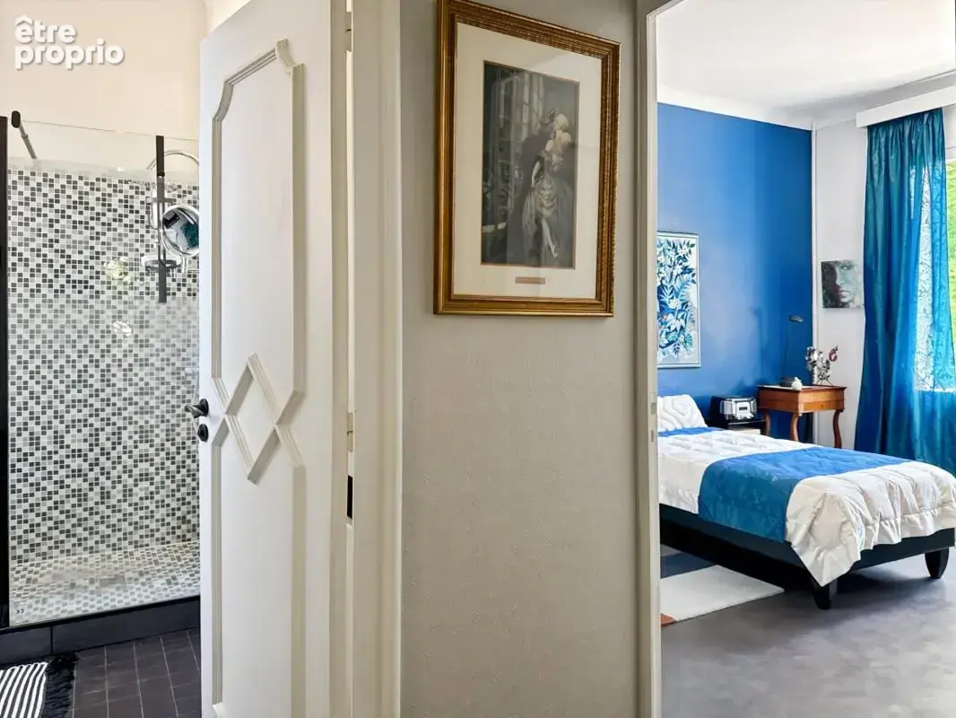 VICHY – Quartier République – Appartement de caractère 80 m² avec garage et caves dans maison Art déco - photo 11