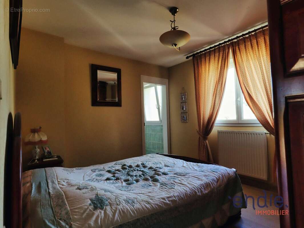 Maison familiale de caractère avec vie de plain-pied et sous-sol complet - photo 7
