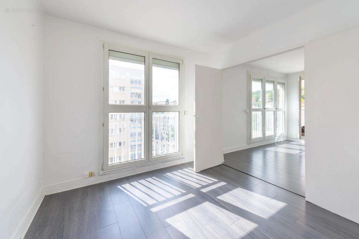 Appartement à CHAVILLE