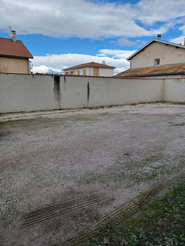 Appartement à SALAISE-SUR-SANNE
