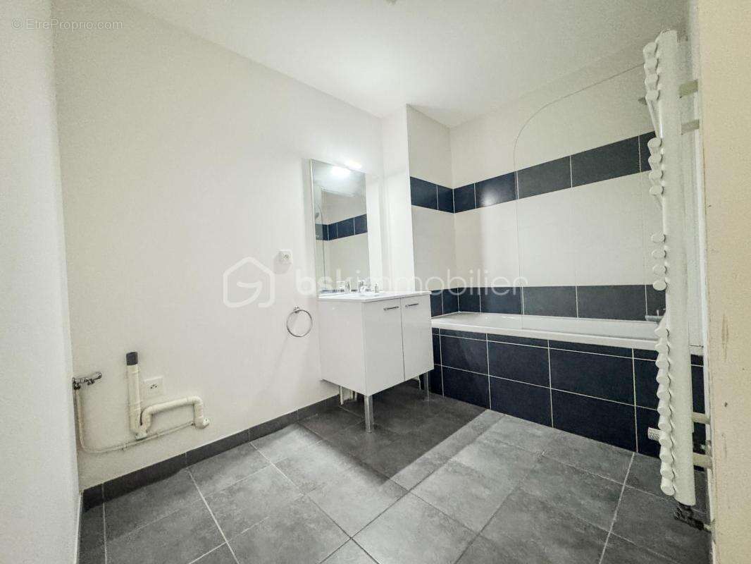 Appartement t3 - 64m2 - photo 8