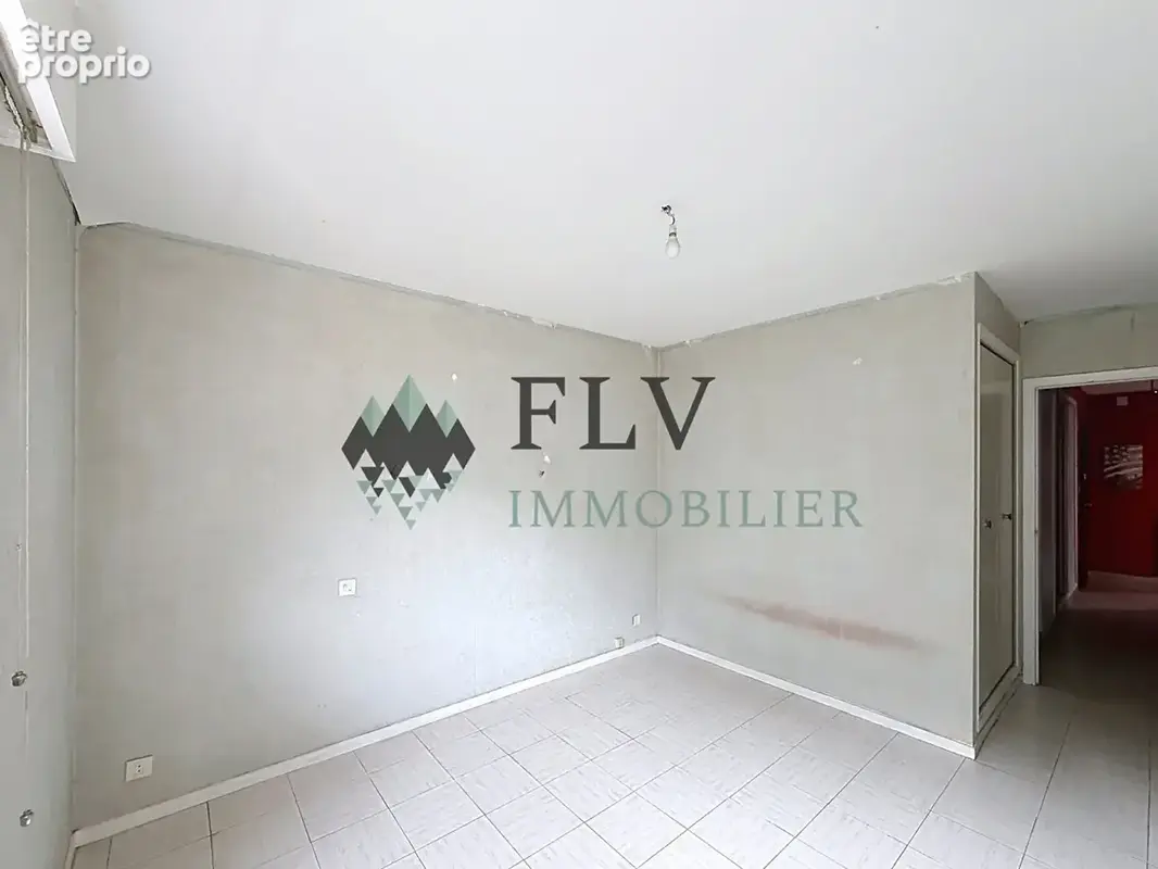 Dernier étage - grand 2 pièces 64 m² - terrasse 20 m² - garage - cave - photo 8