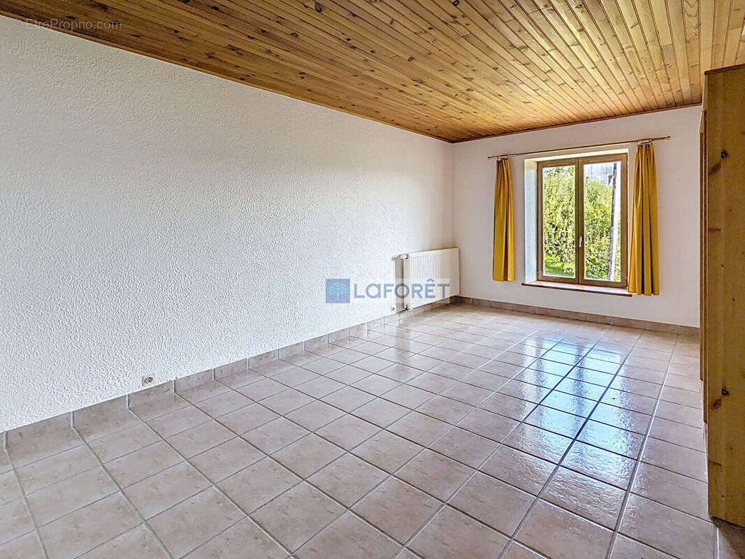 Maison à FRESNES-SUR-APANCE