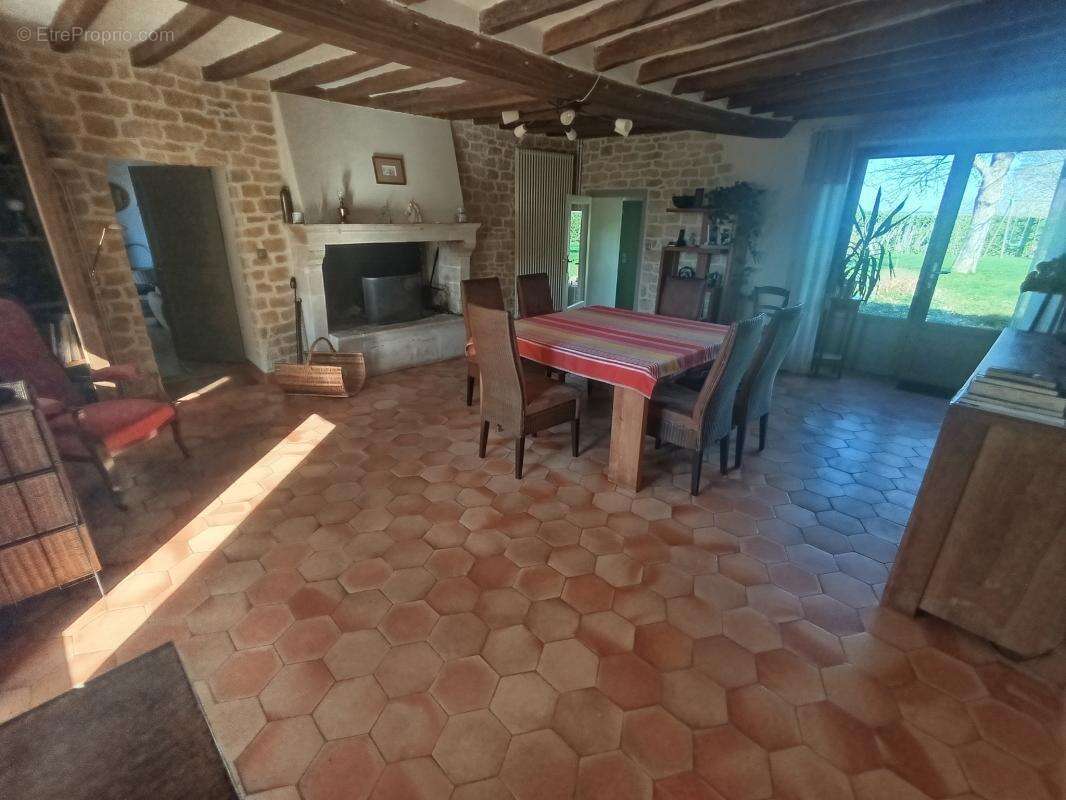Maison à LOUE