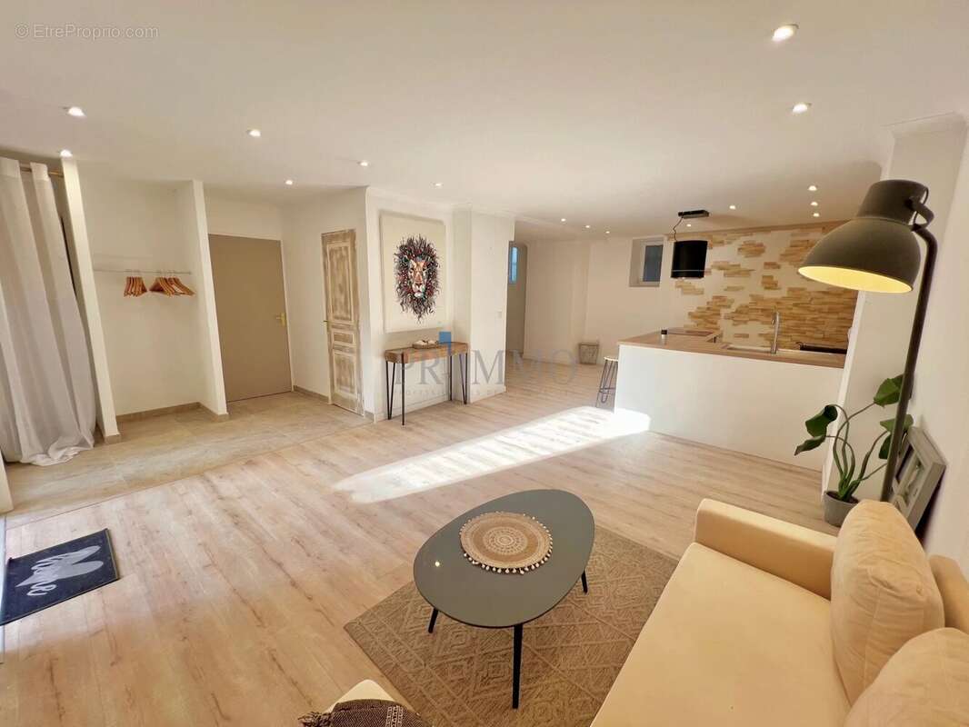 Appartement à FREJUS