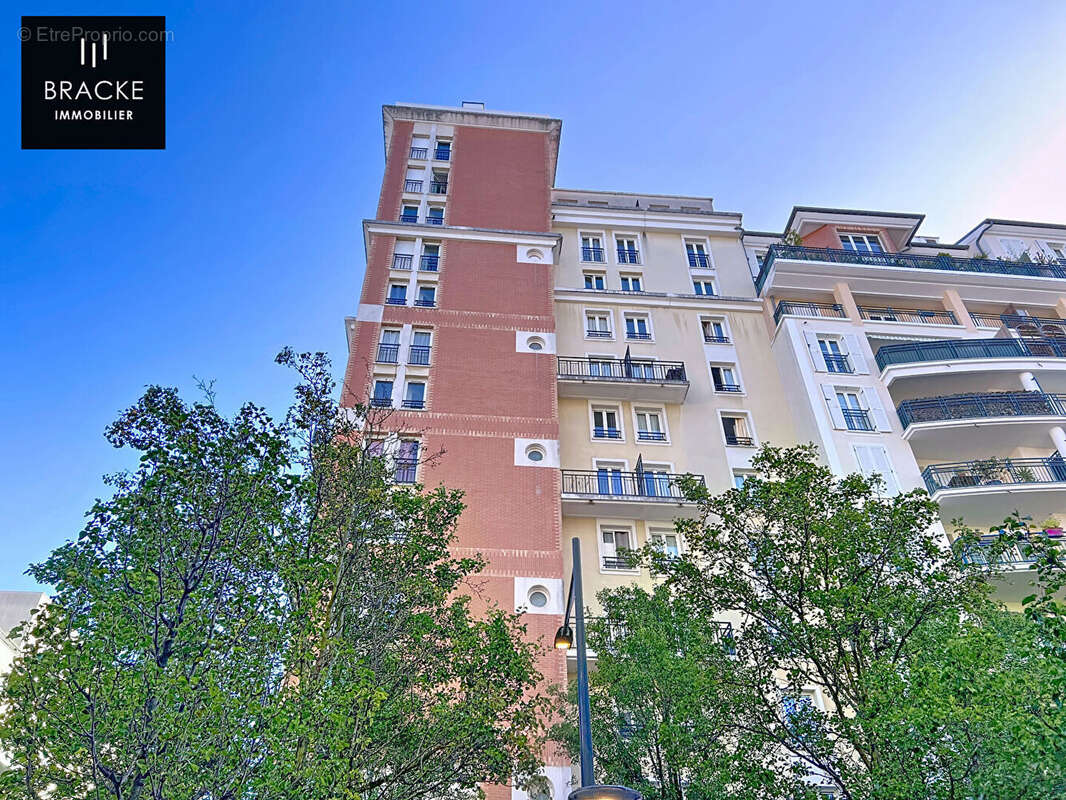 Appartement à COURBEVOIE