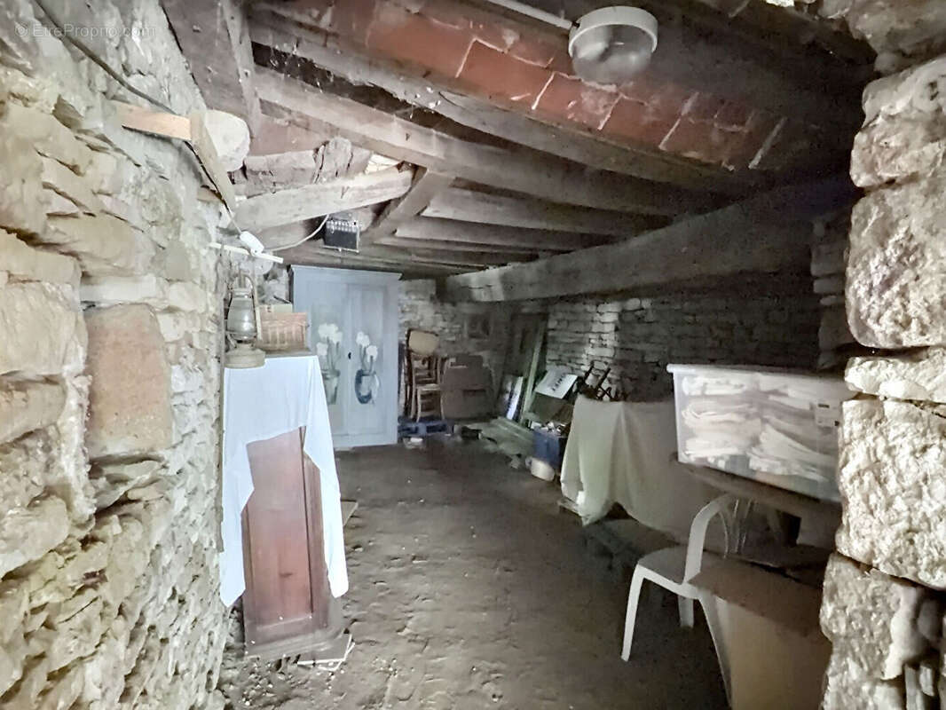Maison à SAINT-MARTIN-SOUS-MONTAIGU