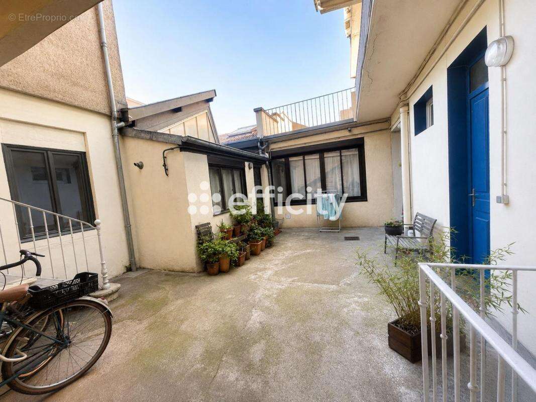 Appartement à VILLEURBANNE