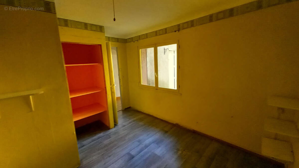 Maison à COLOMBIERES-SUR-ORB