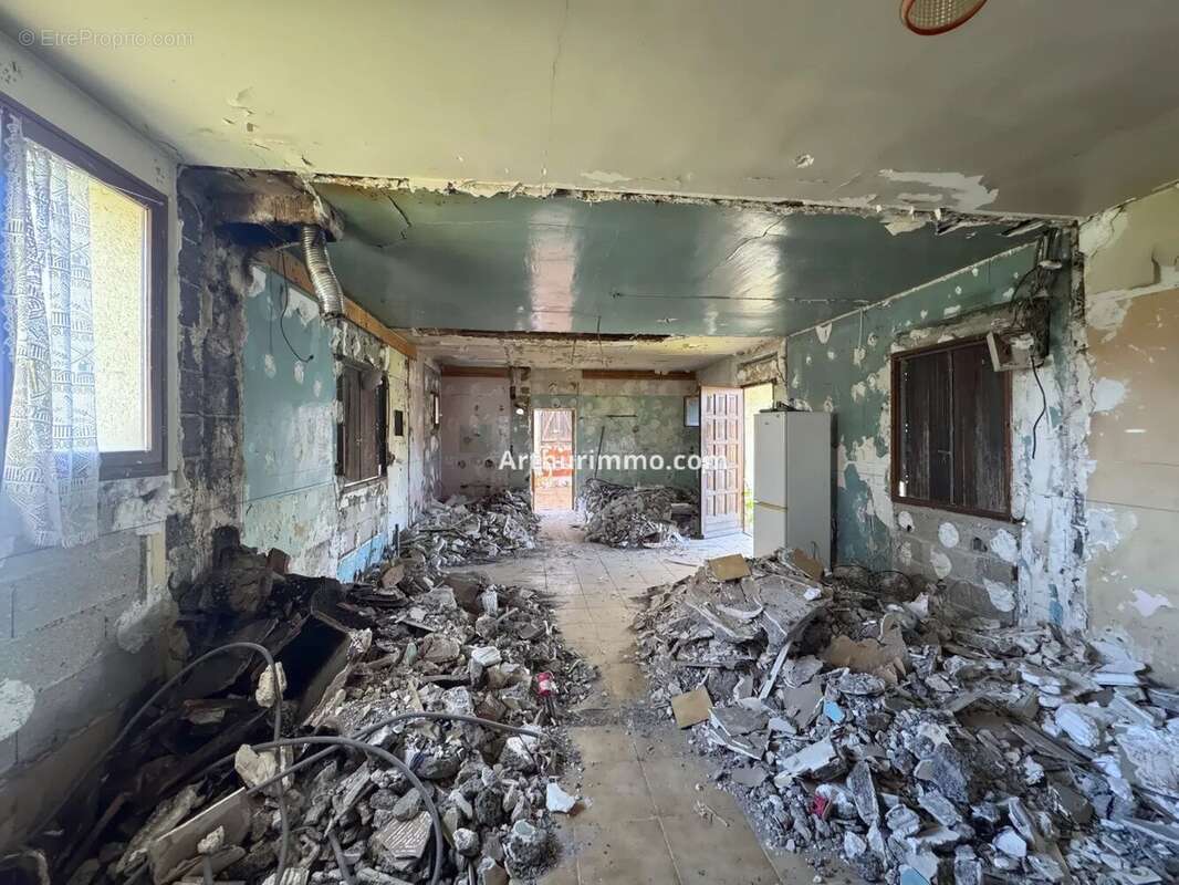 Maison à CHEVRY-COSSIGNY