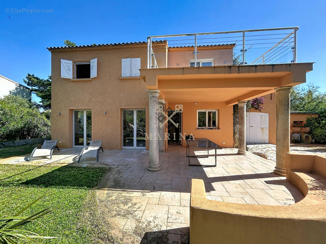Maison à LECCI