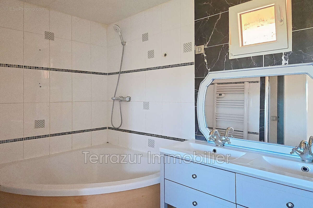 Maison 50 m² à Vallauris  - photo 7