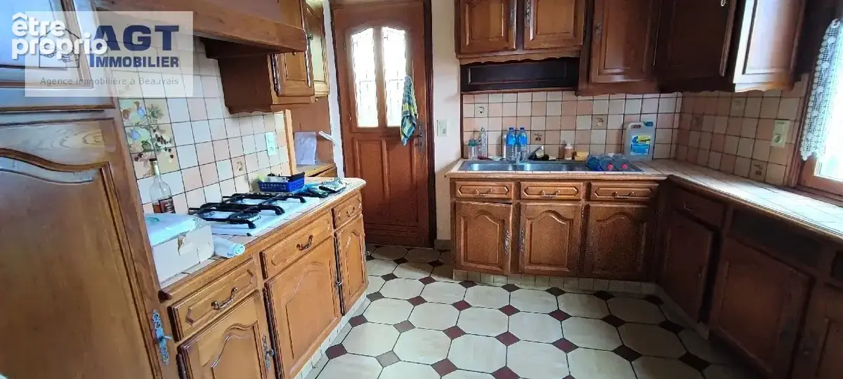 Maison 232 m² à Breteuil  - photo 6