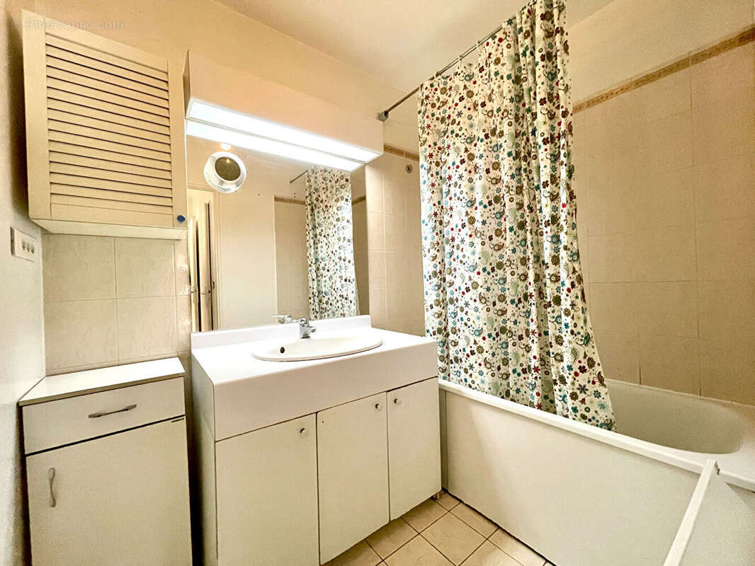 Appartement à MAISONS-ALFORT