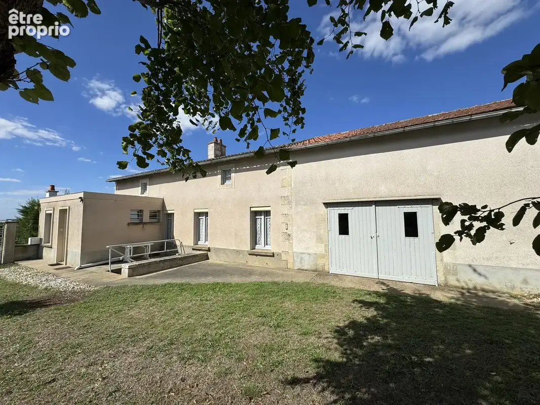 Maison à SAINT-GEORGES-LES-BAILLARGEAUX