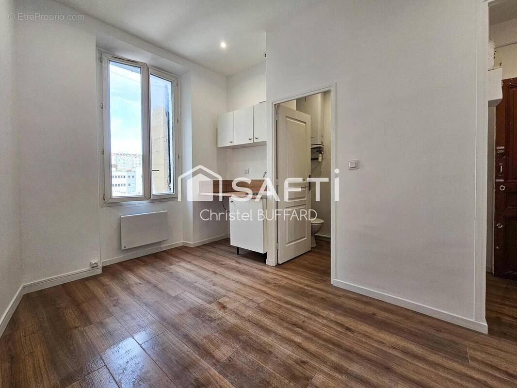Photo 1 - Appartement à MARSEILLE-3E