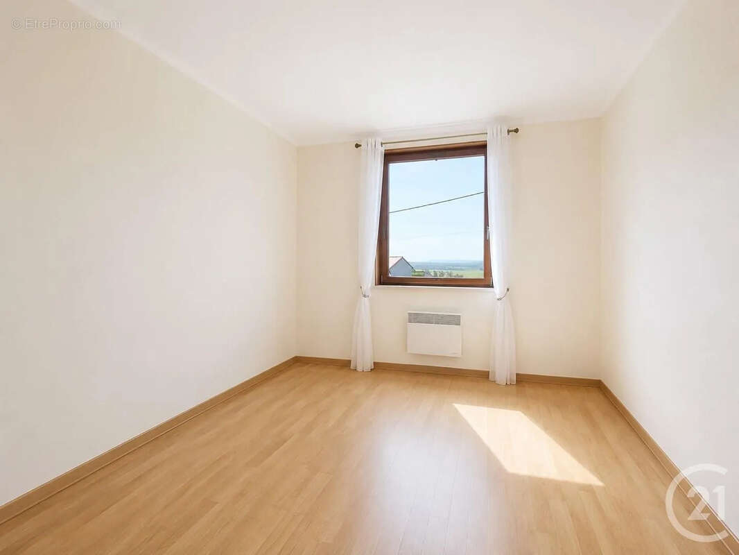 Maison 217 m² à Reims  - photo 5