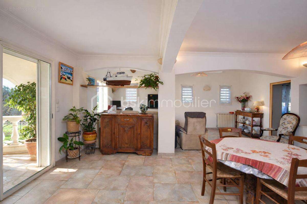Maison à CODOGNAN