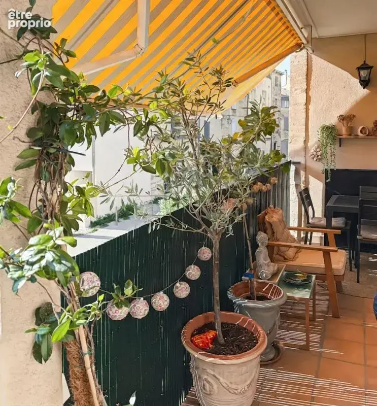 À Vendre à Uzès- Appartement T4 70m2 avec stationnement - photo 9