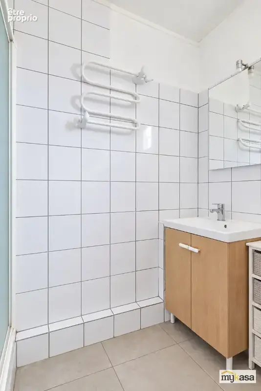 Port-de-bouc - t3 de 62 m² - terrasse 25 m² - balcon - stationnement - photo 7