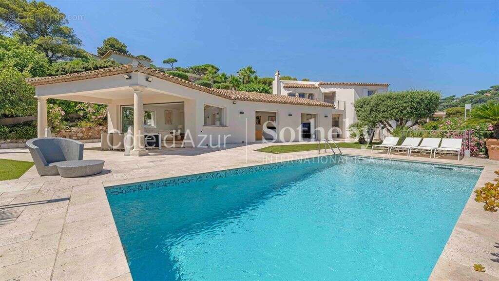 Villa de luxe avec vue sur Saint-Tropez, quartier Sémaphore, Sainte-Maxime - photo 2