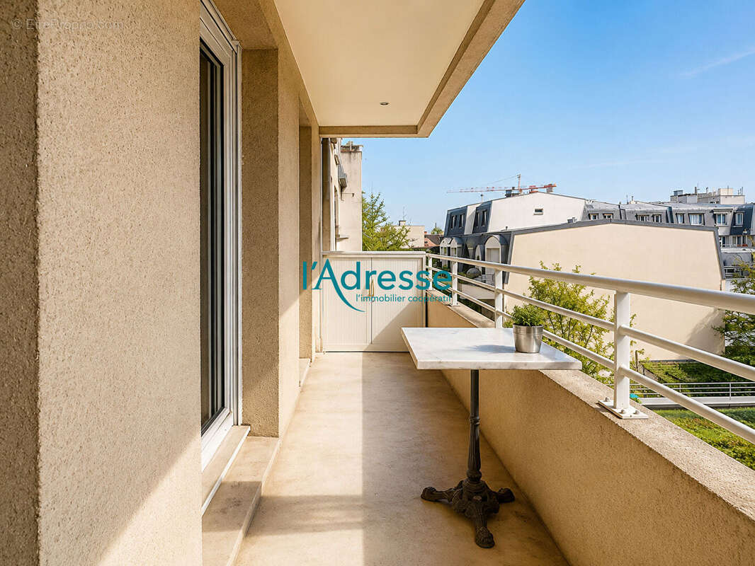 Appartement à NANTERRE